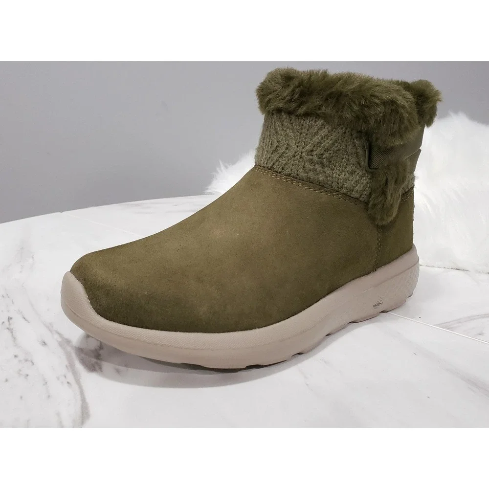 NEW SIZE 6 WIDE Skechers ON-THE-GO CITY 2 Cozy Vibe Olive BOOTS BOOTIES 144445W